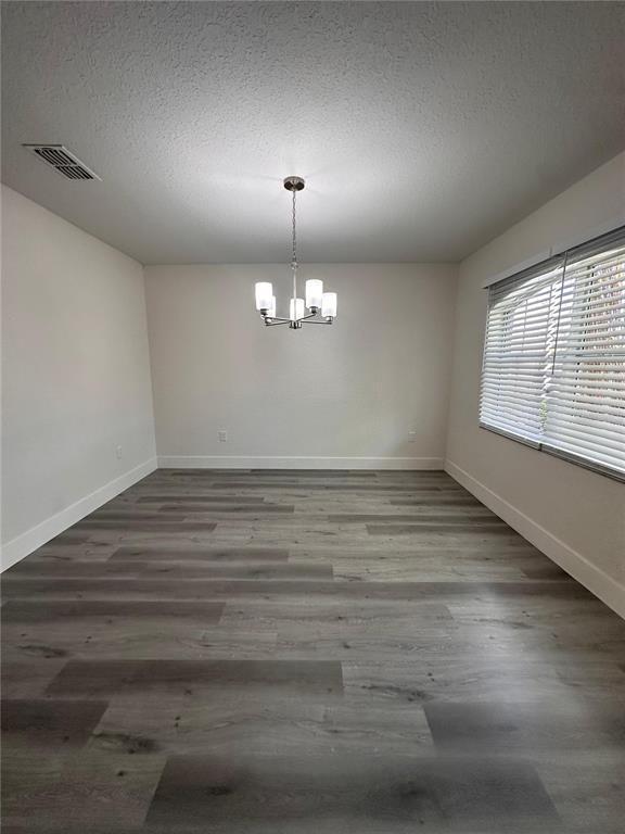 Building Photo - 40 Willow Run