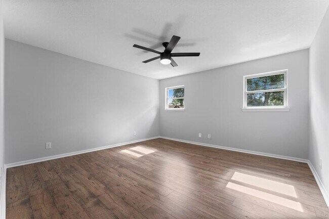 Building Photo - 8911 Tranquil Park Dr