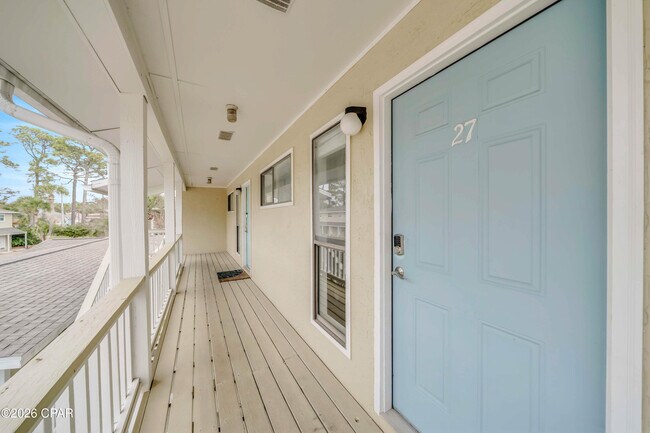 Building Photo - 6903 N Lagoon Dr