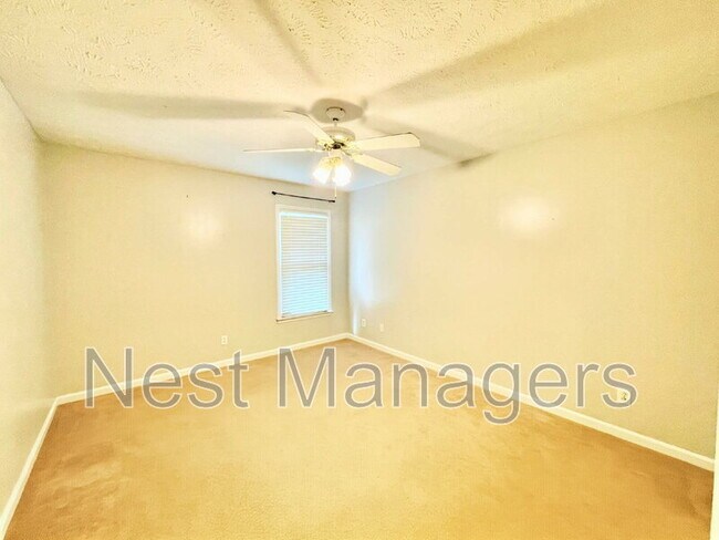 Building Photo - 260 Lick Creek Dr