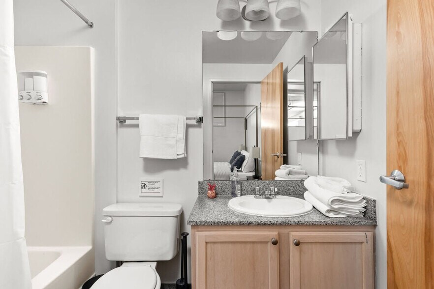 Building Photo - 50 N Illinois St