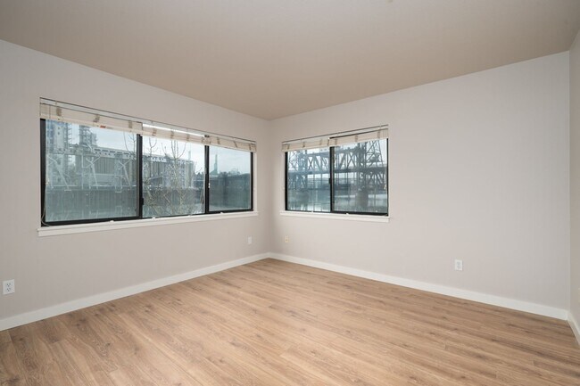 Building Photo - Modern Waterfront Living at The McCormick Pier! Call TODAY to schedule a tour! 503-664-4101