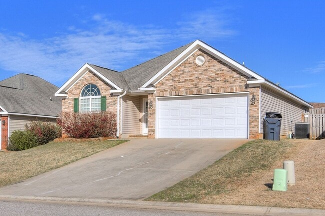 Building Photo - Beautiful Ranch in Grovetown