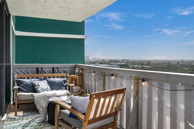 Building Photo - 780 NE 69th St