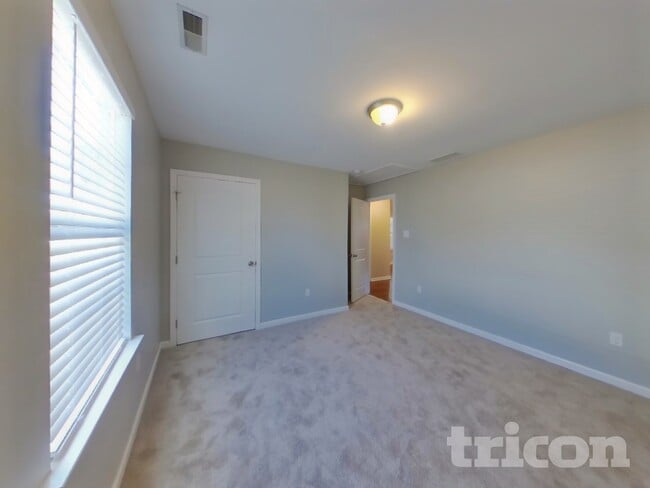 Building Photo - 39 Timber Ln