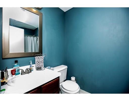 Building Photo - 30 Chelsea St