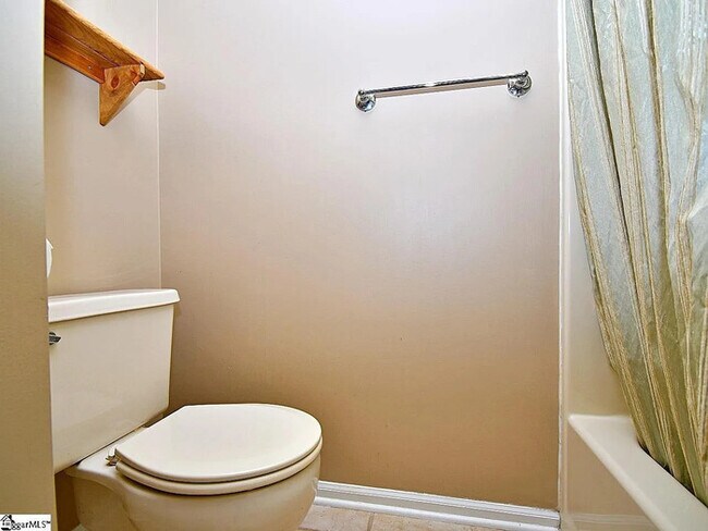 Building Photo - 713 Lindal Ct