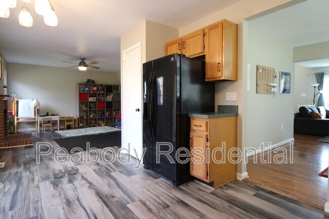Building Photo - 21039 Emerson Ct