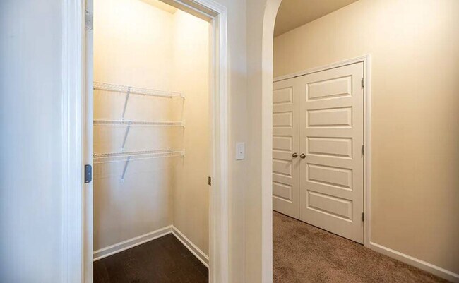Building Photo - 6109 Mahogany Ter