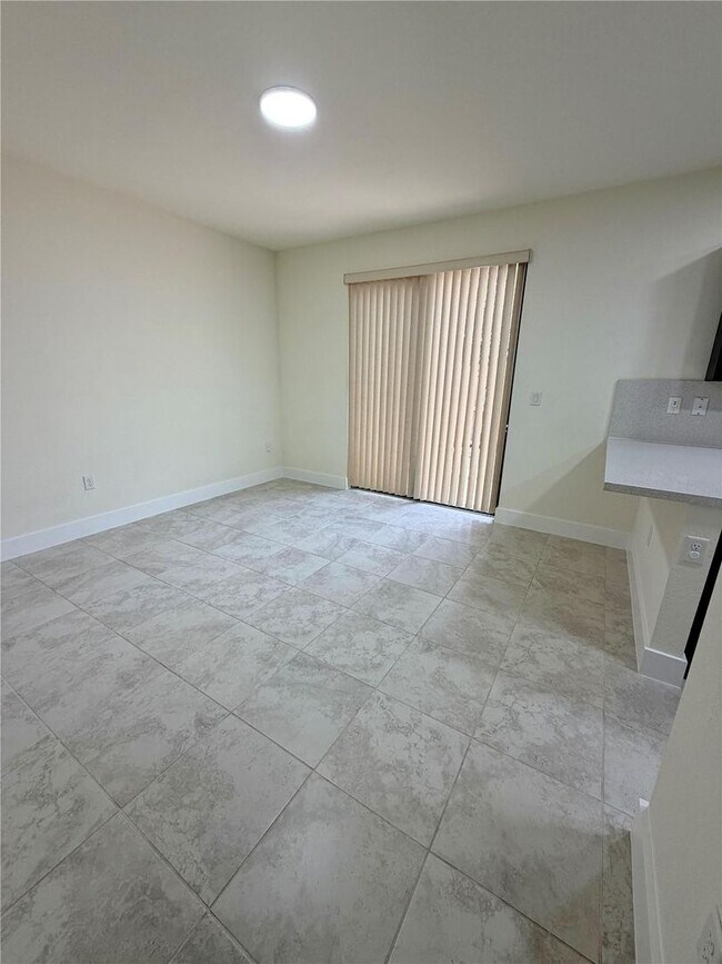 Building Photo - 6561 N Anise Ct