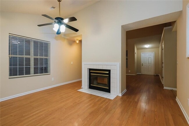 Building Photo - 1953 Abbey Province