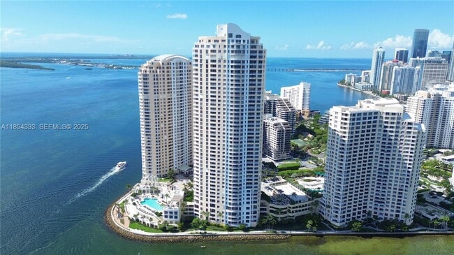 Building Photo - 848 Brickell Key Dr