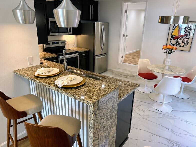 Building Photo - 2225 Manchester Avenue