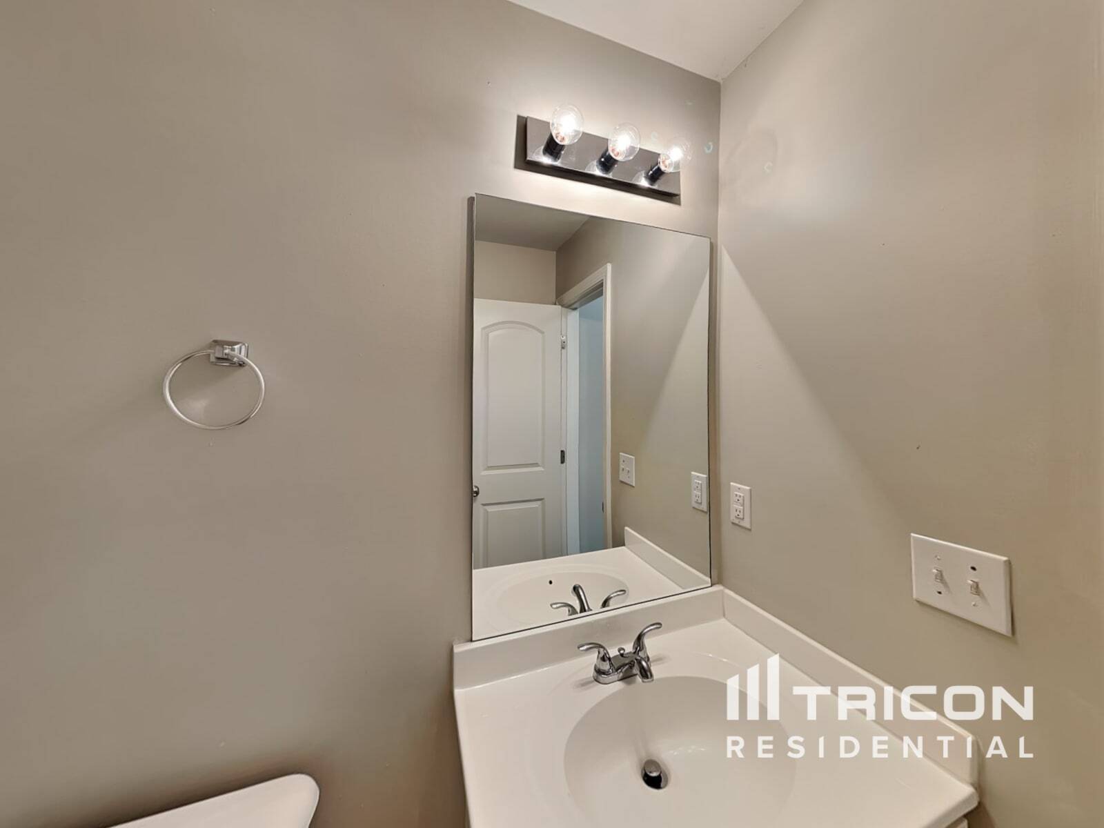 Building Photo - 341 Freeman Cir