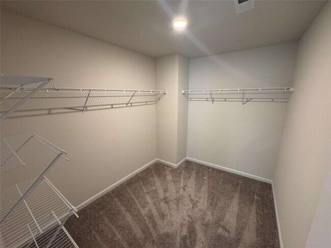 Building Photo - 3376 Highbury Way