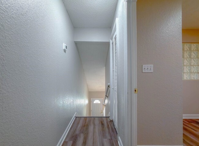 Building Photo - 2500 Nugget Ln