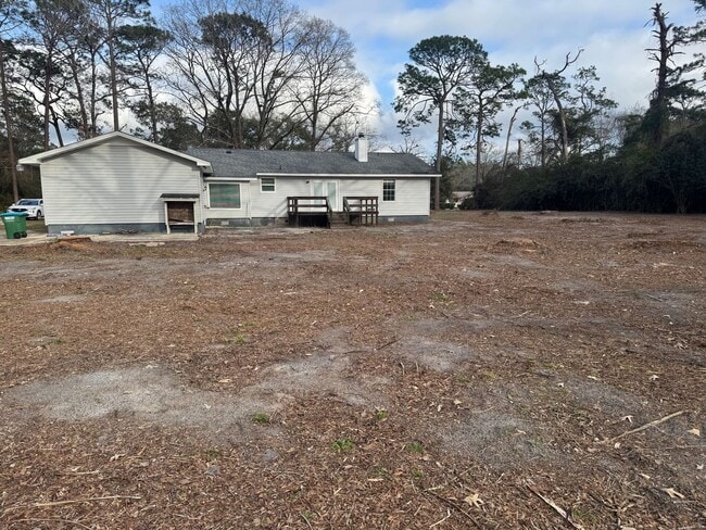Building Photo - 4 Bedroom Rental in North Wakulla