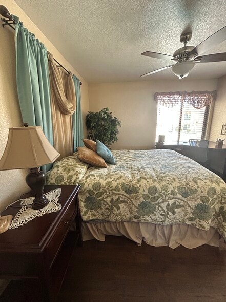 Master Bedroom - 1788 Bahama Ave