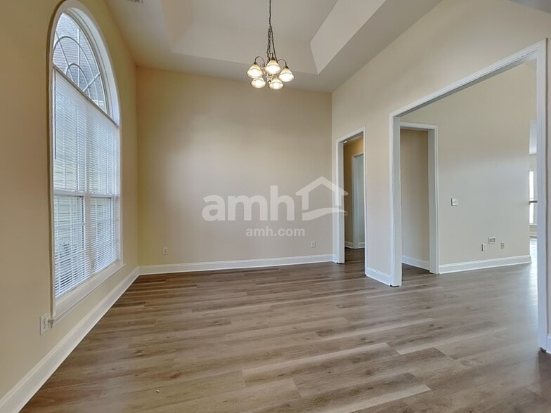 Building Photo - 112 Spalding Ln