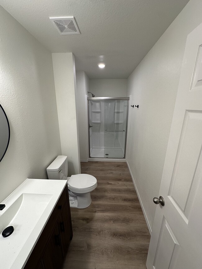 Building Photo - 3127 N Kensington Ct