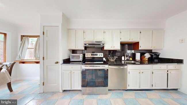 Building Photo - 10200 McKean Ct