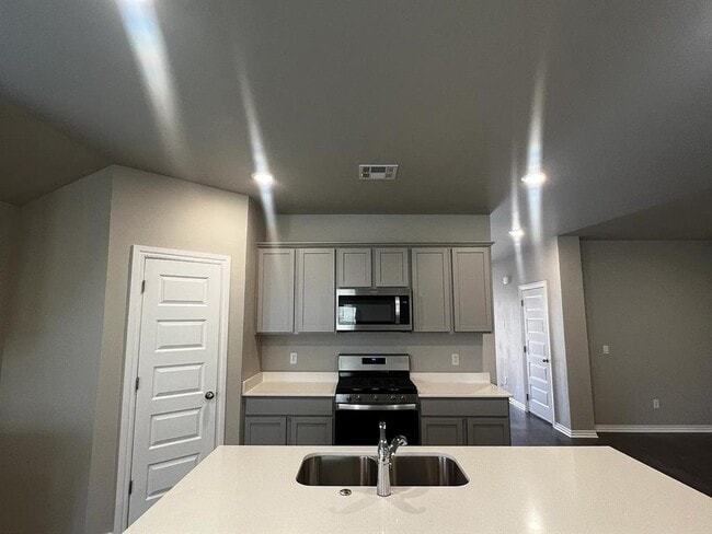 Building Photo - 2765 Alice Wy