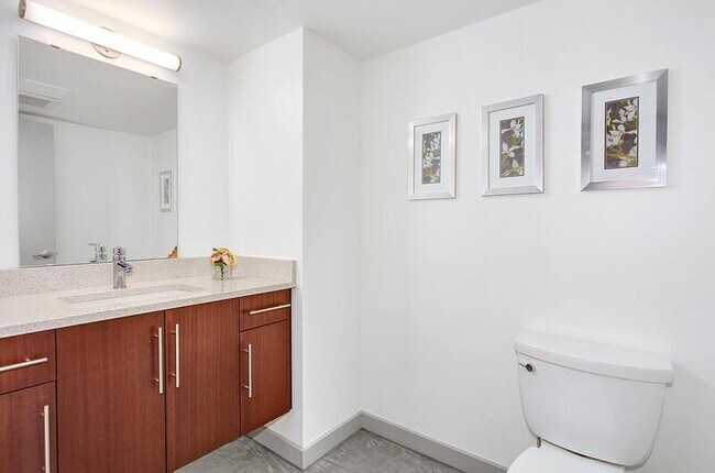 Building Photo - 401 9th Ave N