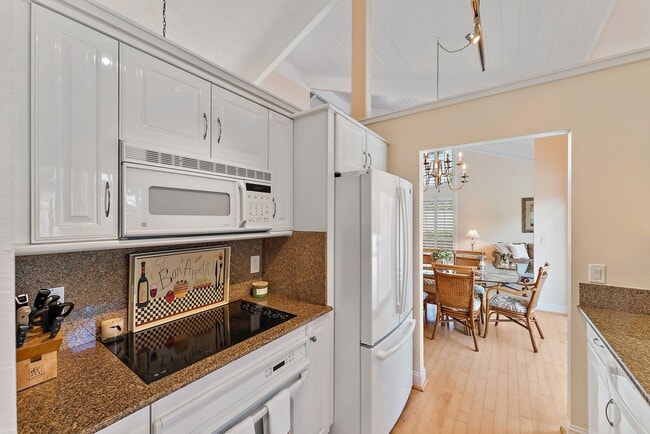 Building Photo - 107 Mako Ln
