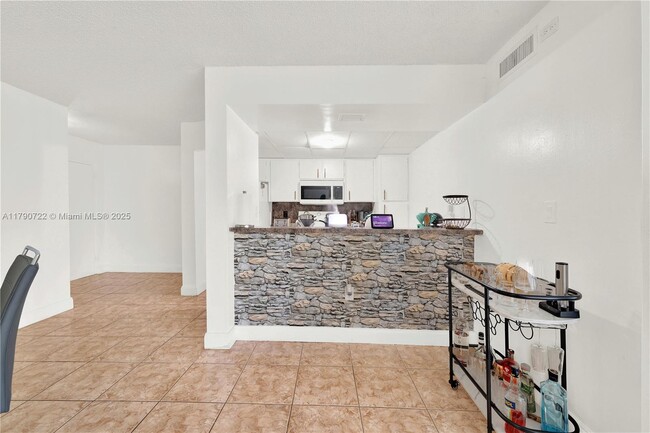 Building Photo - 7125 NW 186th St