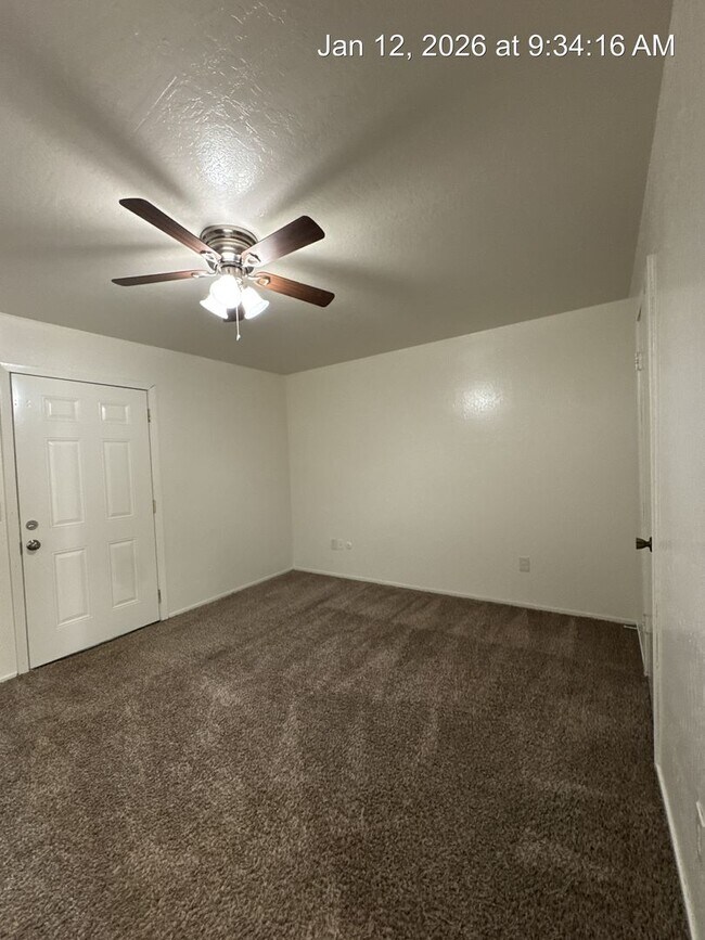 Building Photo - 2954