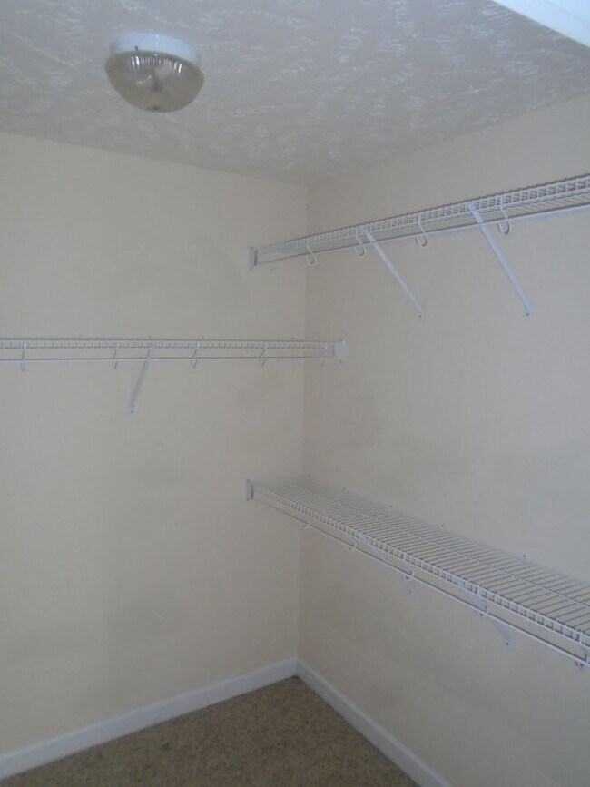 Building Photo - Sheffield Condo