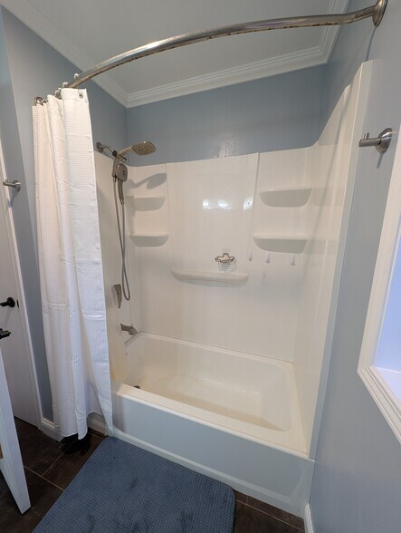 Building Photo - 518 Lexington Dr