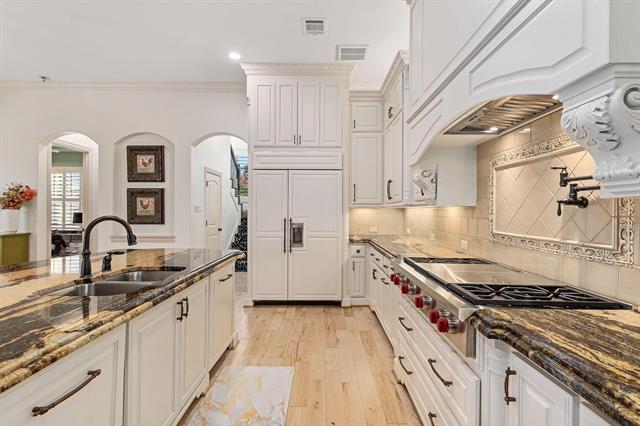 Building Photo - 3505 Chimney Rock Dr
