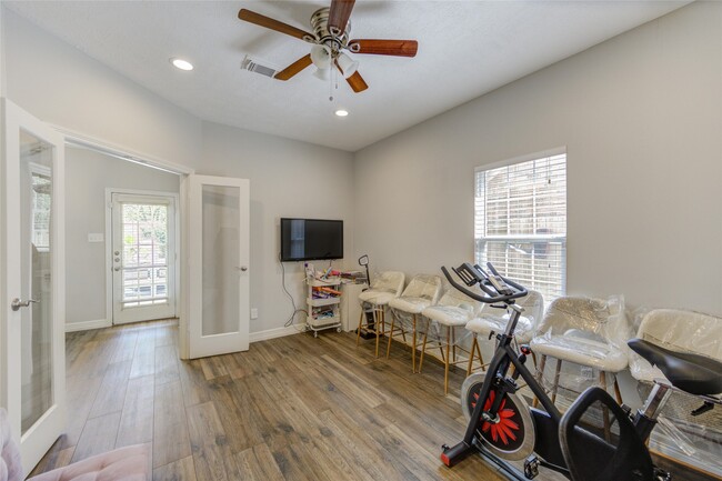 Building Photo - 5318 Pebble Way Ln