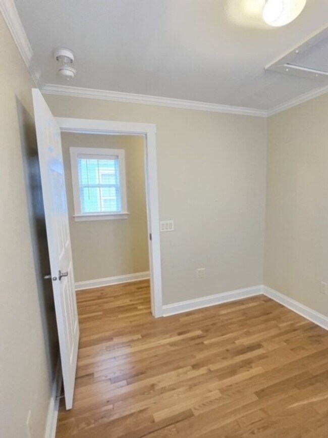 Building Photo - 2 Bedroom Cottage Near Downtown Ocean Springs