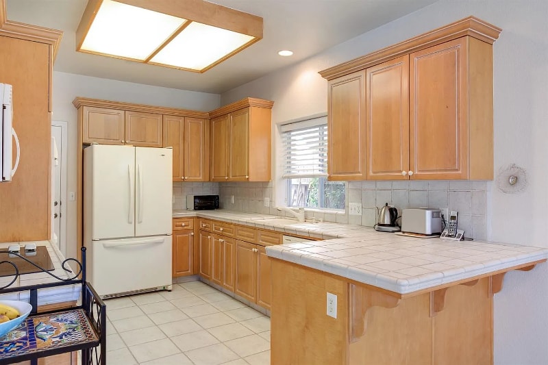 Building Photo - 872 E Green Acres Dr