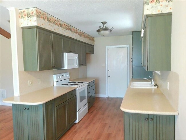 Building Photo - 538 Vega Dr