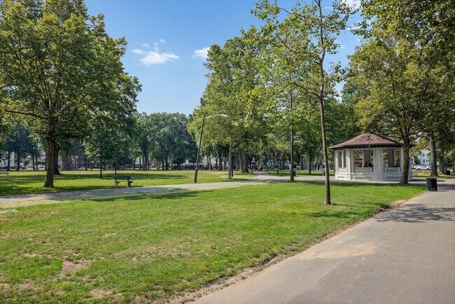 Building Photo - 277 Harrison Ave