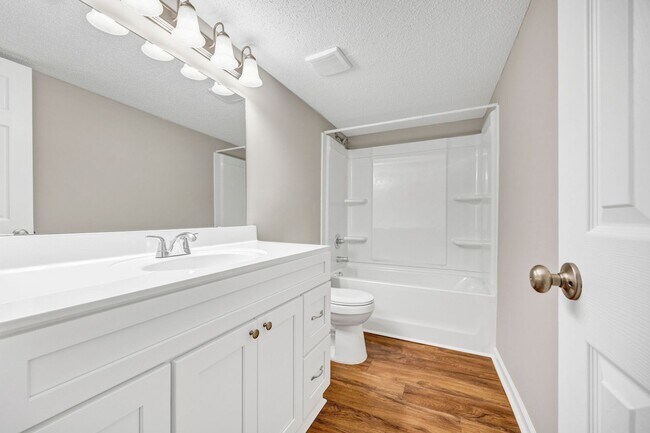 Building Photo - bg0716