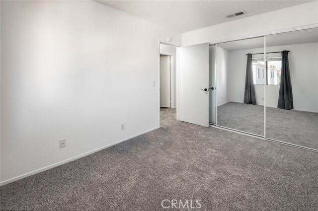 Building Photo - 549 W 220th St