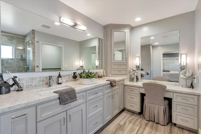 Building Photo - Gorgeous Vibrant Home In Santa Clara