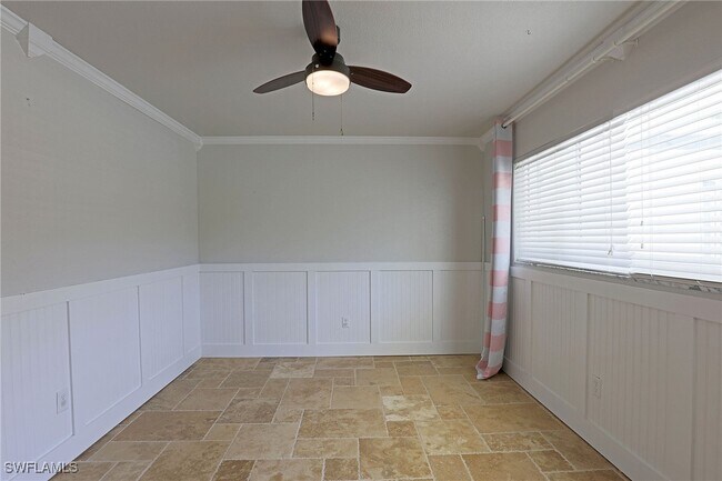 Building Photo - 1352 Shadow Ln