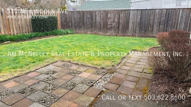 Building Photo - 511 NE Lincoln St