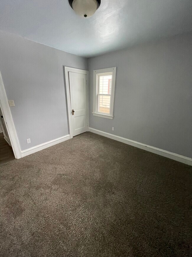 Building Photo - 2354 N 54th St