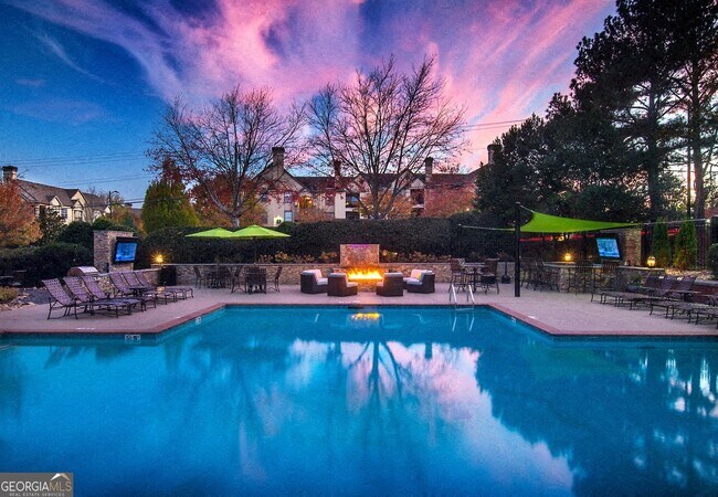 Building Photo - 1970 Peachford Rd