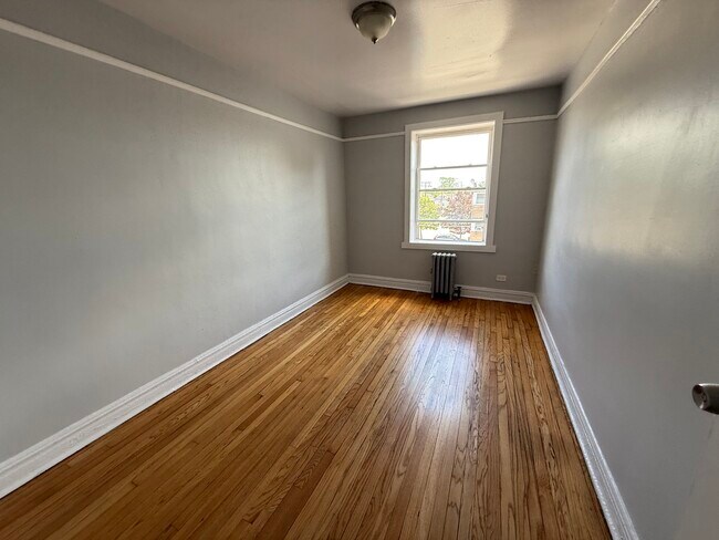 Building Photo - 5910 W 26th St