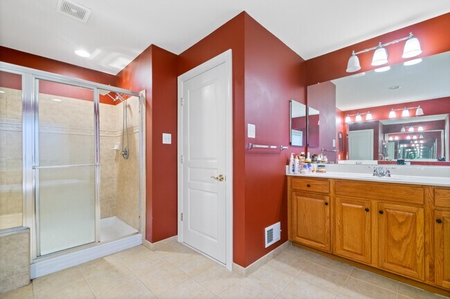 Building Photo - 5105 Bright Owl Rd