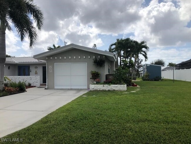 Primary Photo - 234 SE 44th St