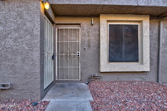 Building Photo - 6138 W Townley Ave