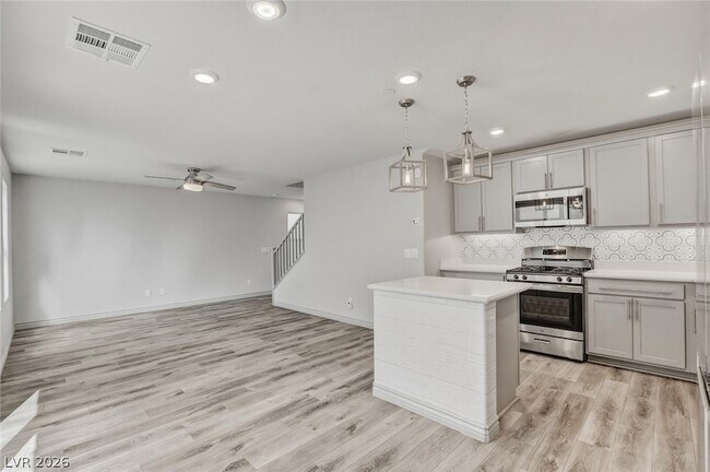 Building Photo - 305 Quail Dove Ave
